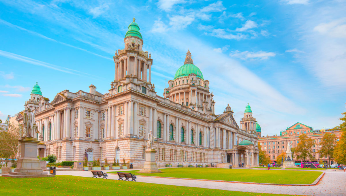 Rathaus von Belfast, Reise nach Nordirland