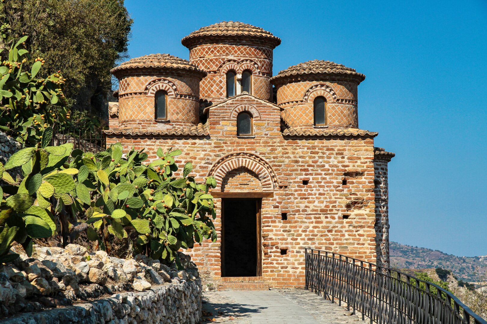 Die Cattolica di Stilo ist eine byzantinische Kirche in der Gemeinde Stilo. Reise nach Kalabrien, Italien