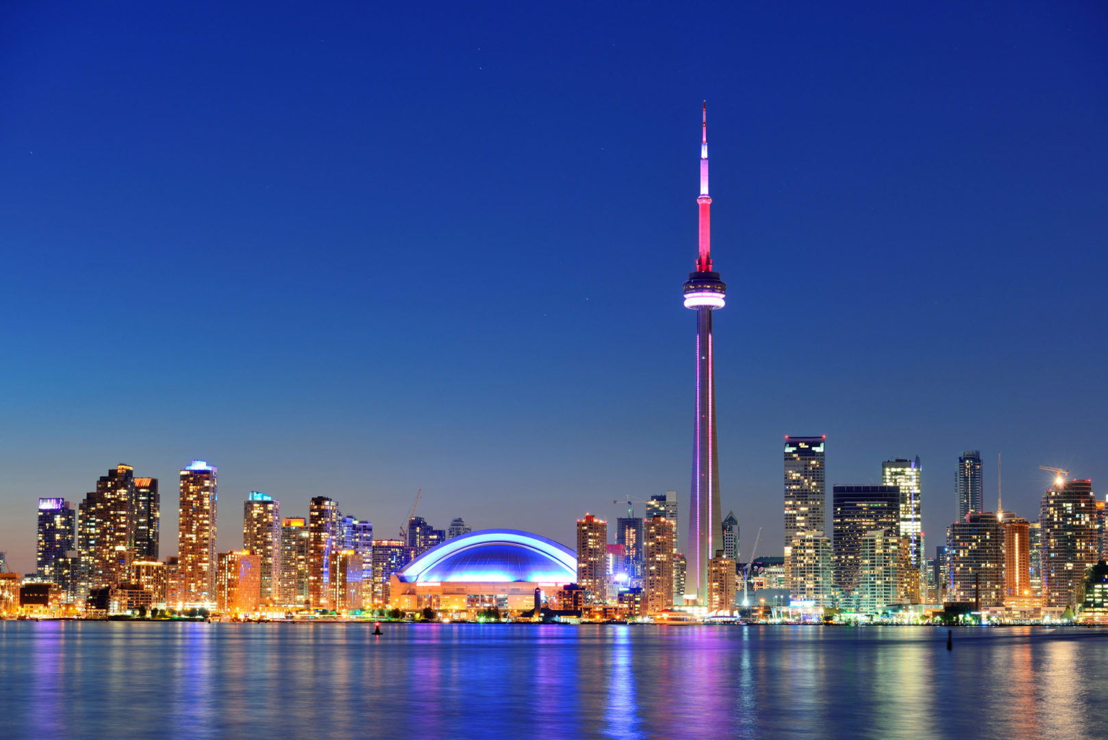 Panorama von Toronto bei Nacht, Ontario, Kanada