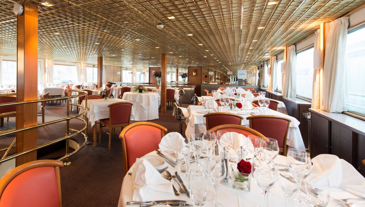 Restaurant Schiffskreuzfahrt auf der Seine