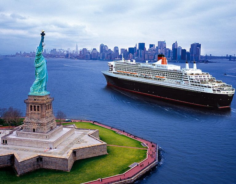 Arrivée à New York avec une croisière sur le Queen Mary 2