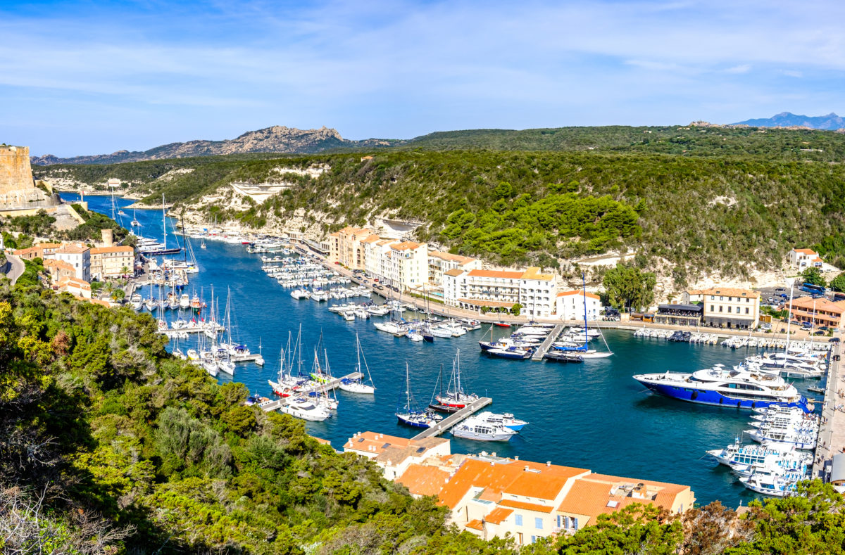 Hafen von Bonifacio auf Korsika