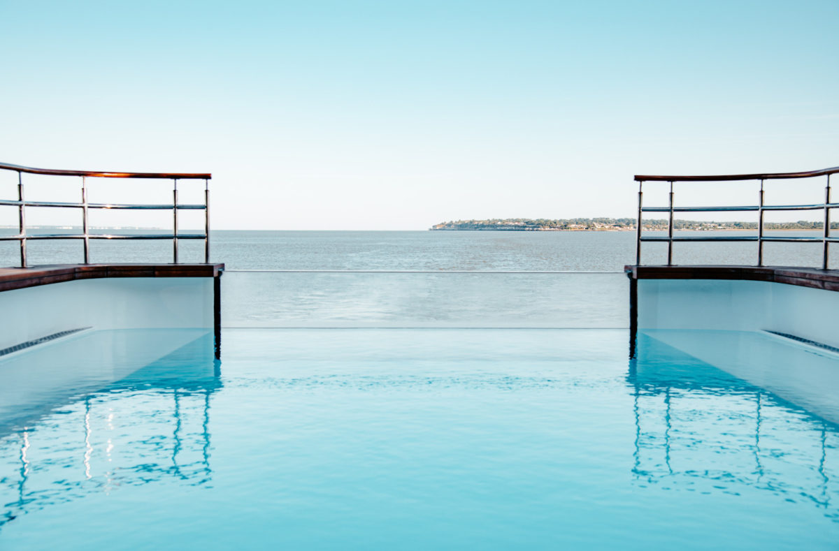 Swimmingpool Kreuzfahrtschiff PONANT