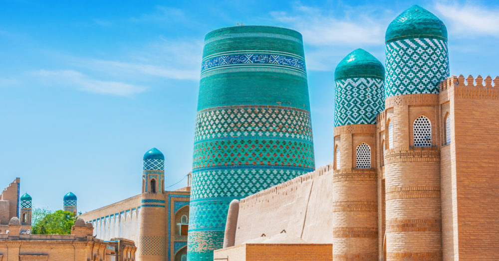 Historische Architektur von Itchan Kala, der ummauerten inneren Stadt der Stadt Chiwa, die zum UNESCO-Weltkulturerbe gehört, Reise nach Usbekistan