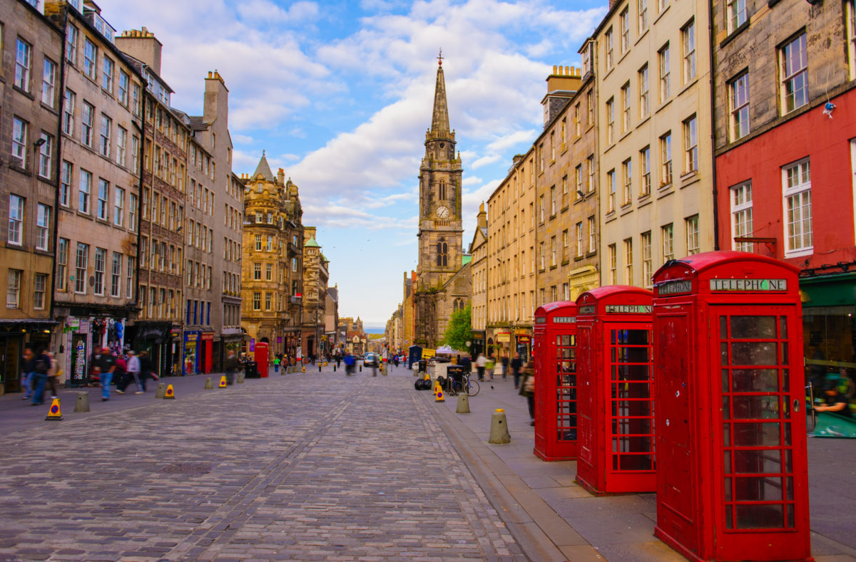 Straße in Edinburgh, Schottland
