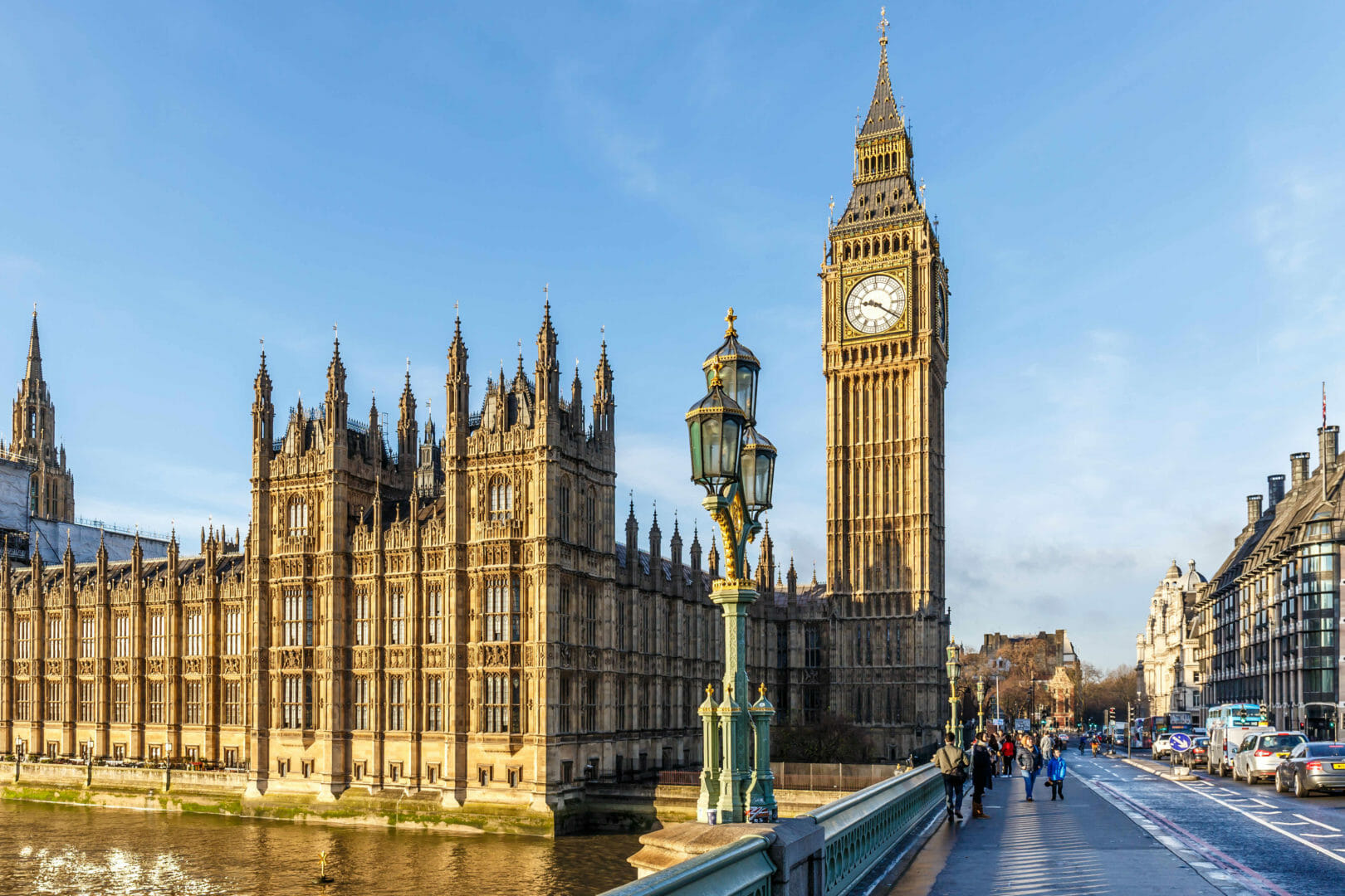 Big Ben, den man auf einer Reise nach London gesehen haben muss