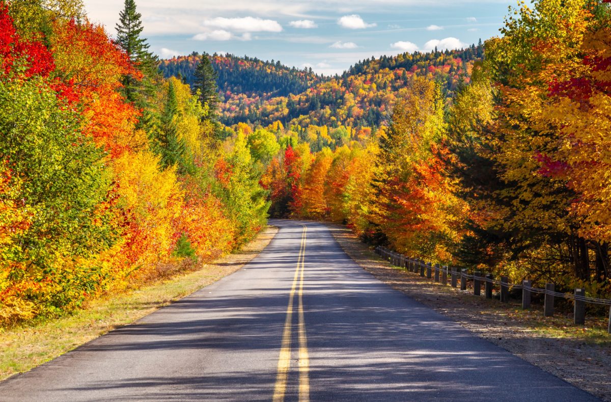 Route durch Quebec im Herbst