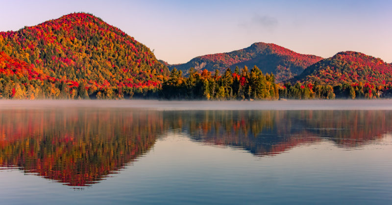 Reise nach Québec mit Herbstfarben