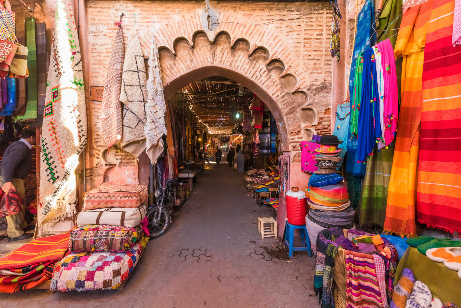 Besuchen Sie den Souk in Marrakech mit einer Gruppe