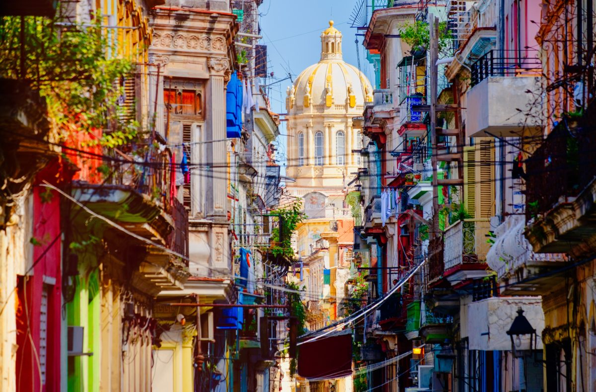 Besuchen Sie die bunten Straßen von Havanna in Kuba