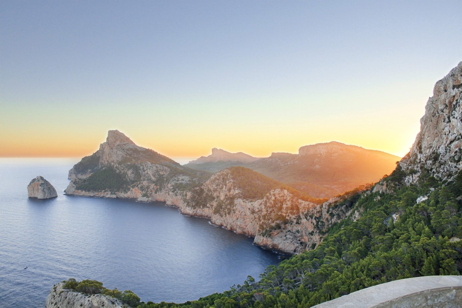 Vacances à Majorque coucher de soleil sur le Cap de Formentor
