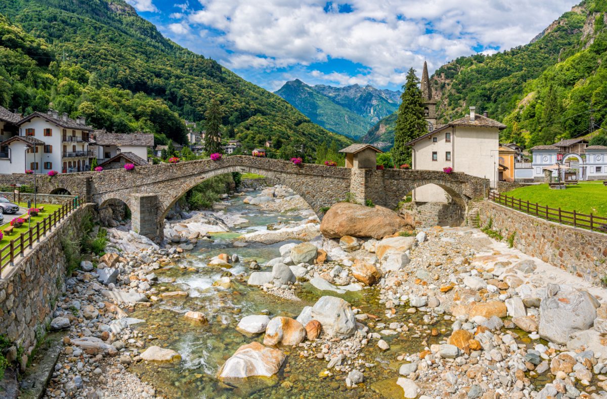 Dorf Lillianes im Lys-Tal, Aostatal, Italien