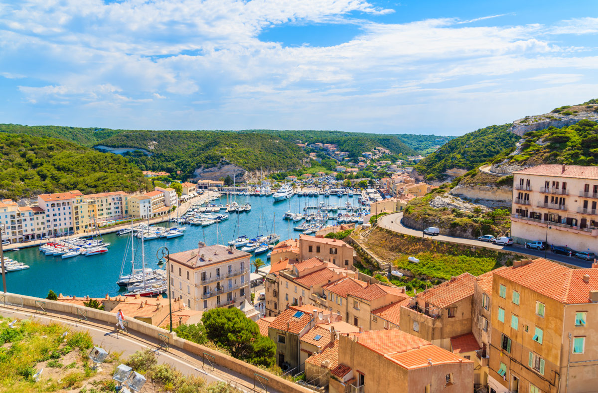 Blick auf den Hafen von Bonifacio und die Altstadt, Insel Korsika