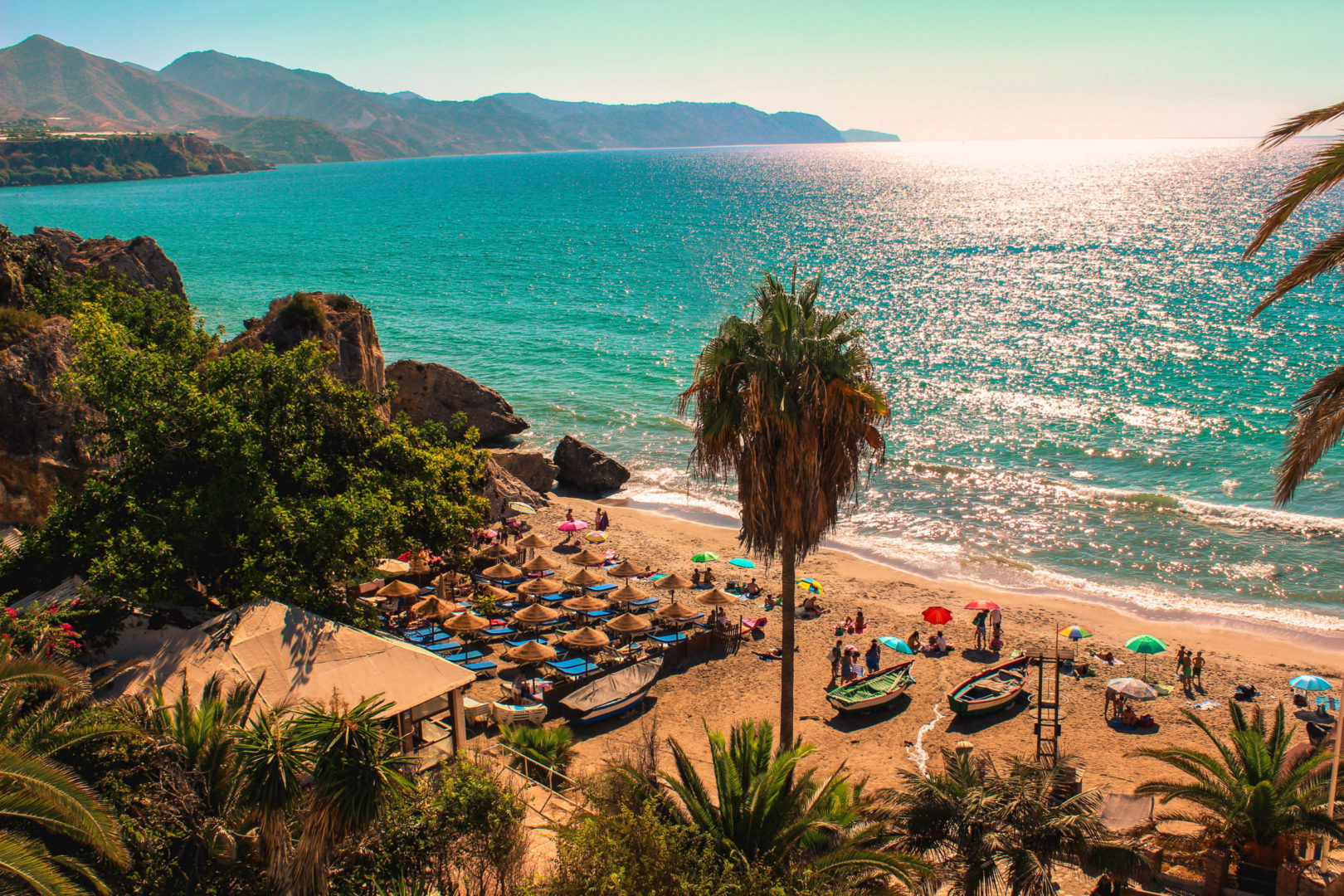 Strand von Nerja in Malaga, Andalusien