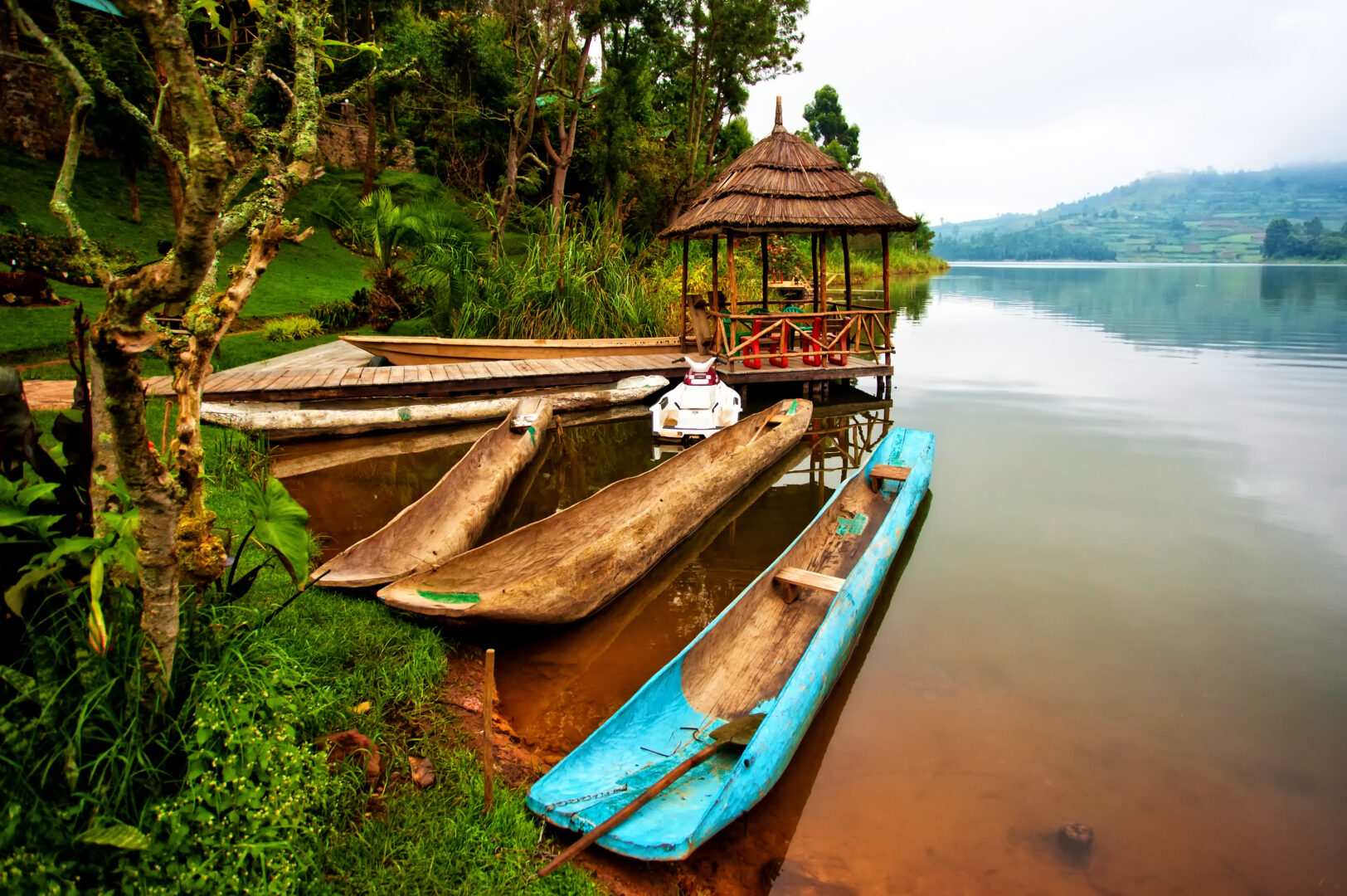 Der Bunyonyi-See in Uganda