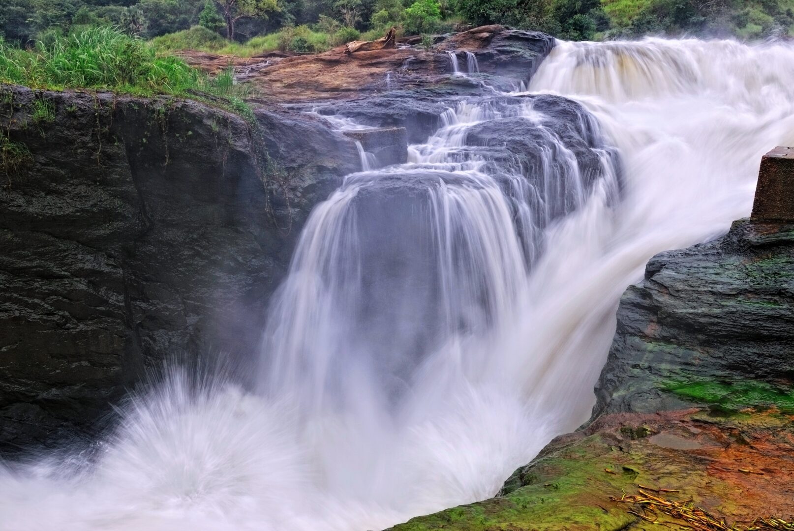 Wasserfall am Victoria-Nil im Norden Ugandas