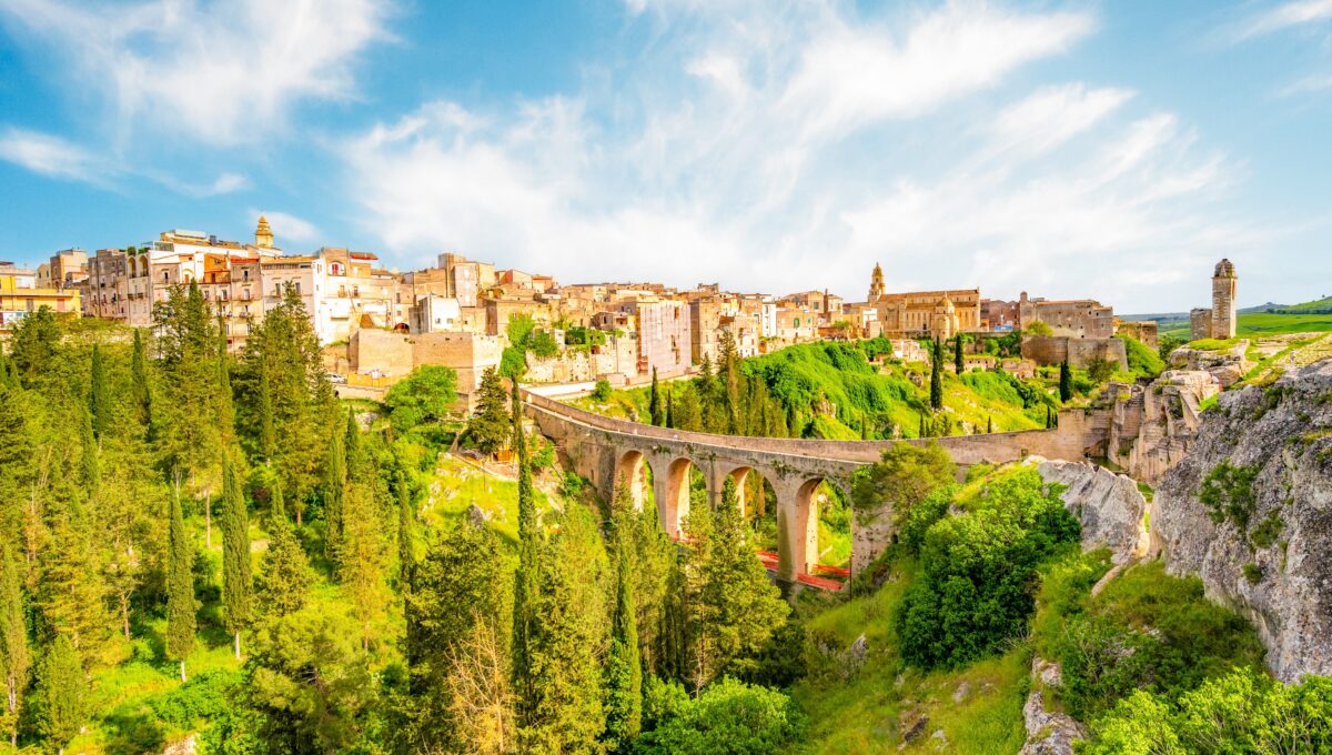 Gravina in Apulien und seine Brücke in Apulien, Italien