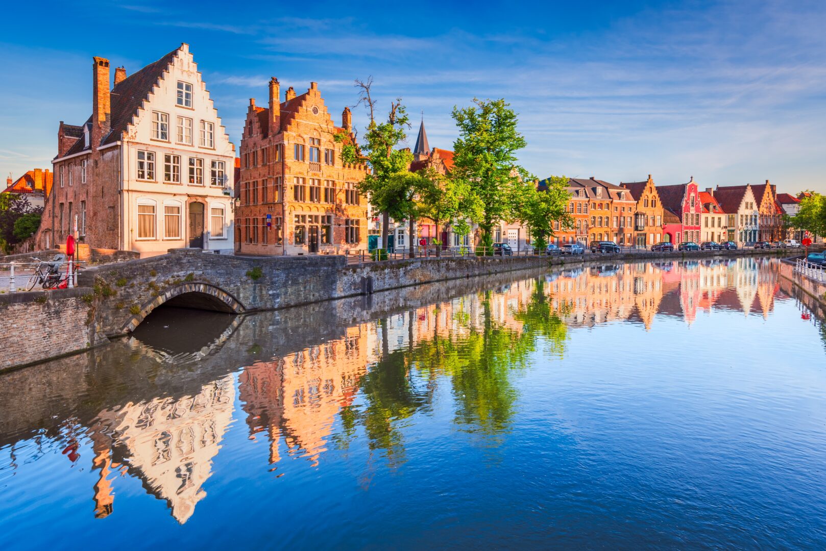 Flusskreuzfahrt auf einem Hausboot in Belgien