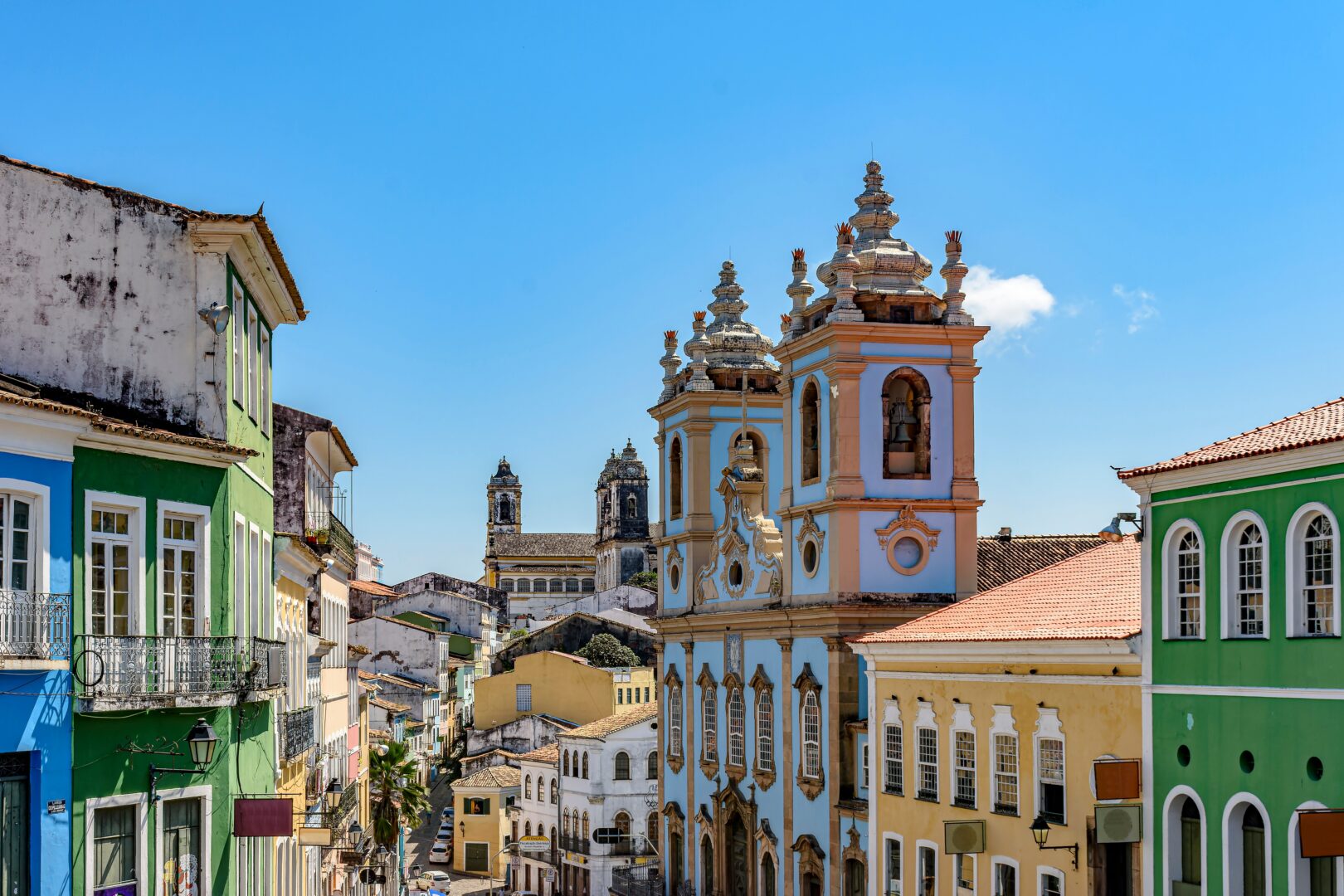 Historische Gebäude und Barockkirchen im berühmten Stadtteil Pelourinho in Salvador de Bahia, Brasilien
