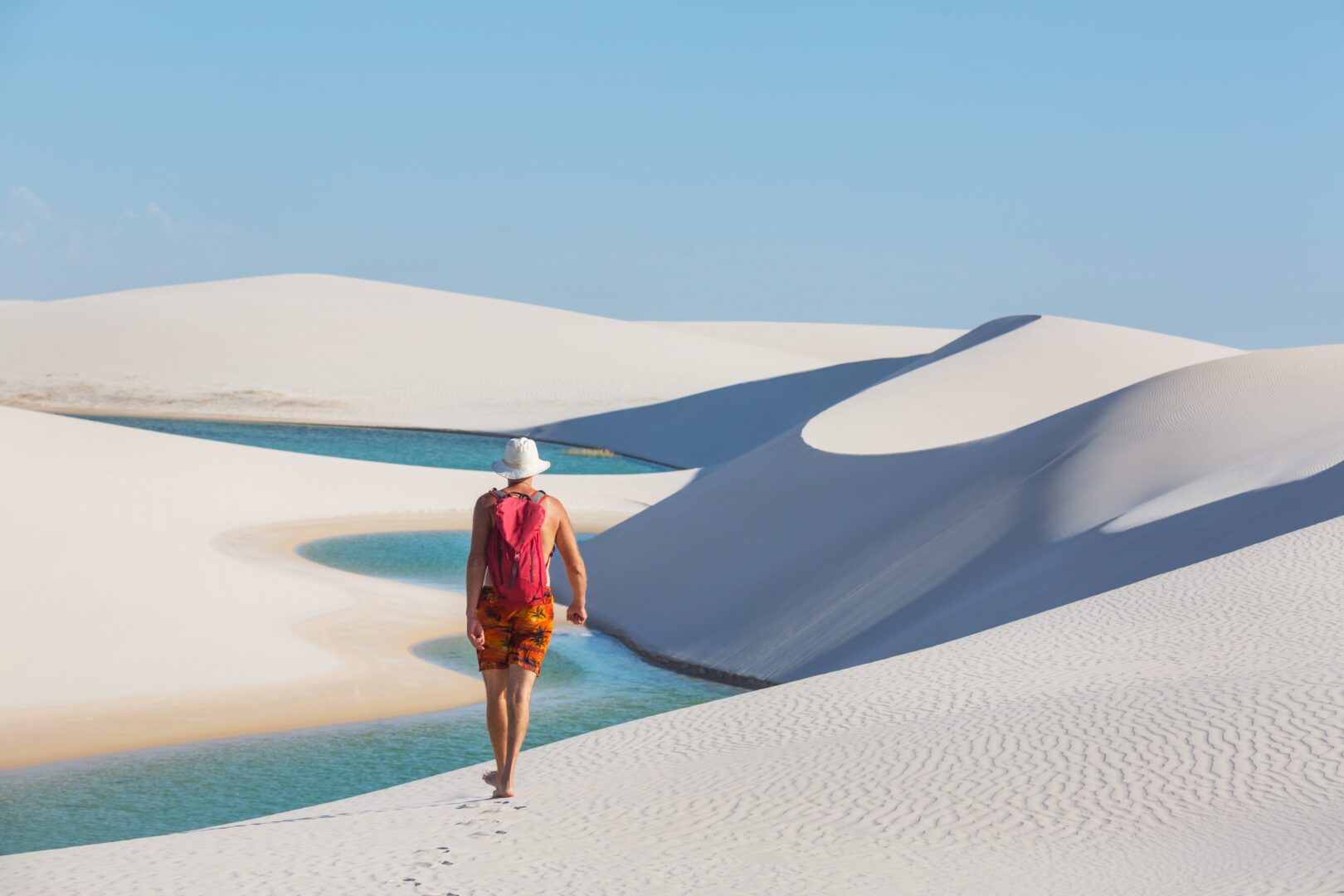 Weiße Dünen in der Wüste des Nationalparks Lençóis Maranhenses, Brasilien