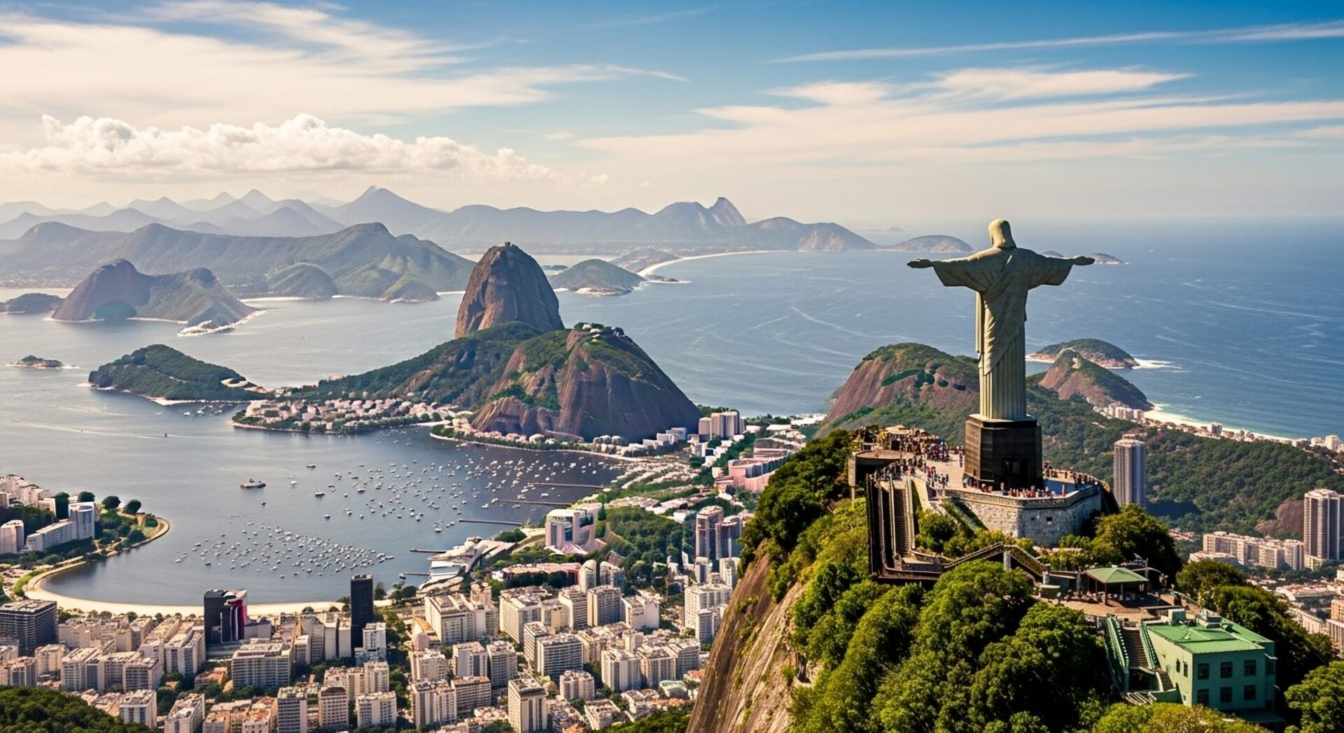 Rio de Janeiro mit der Christusstatue auf dem Corcovado und dem Zuckerhut, Brasilien